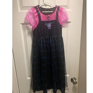 Girl’s Size 10 Disney’s Vampirina Night Gown